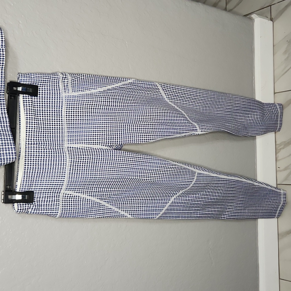 SWEATY BETTY | Periwinkle + White Check Leggings | X-Small